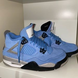 Air Jordan 4 Retro University Blue